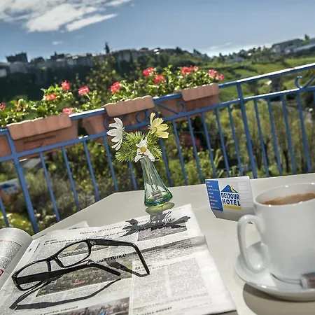 Otel Brit Essentiel Saint-flour 2*